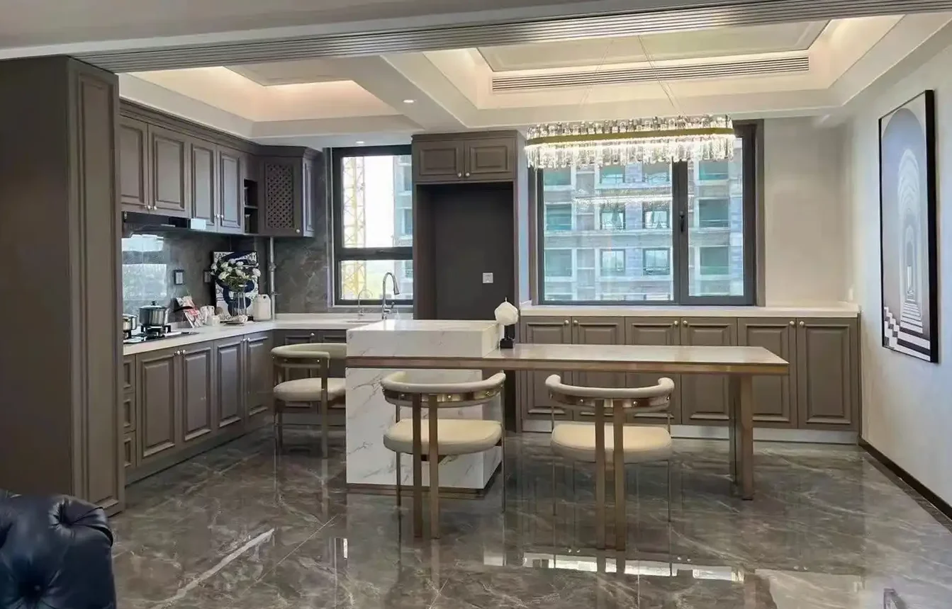 餐桌 e1756369574624